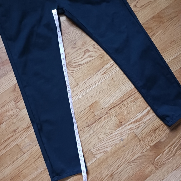 Jeanetix • Men's Black "Relaxed Fit" Embroidered Pocket Denim Jeans - Picture 11 of 16